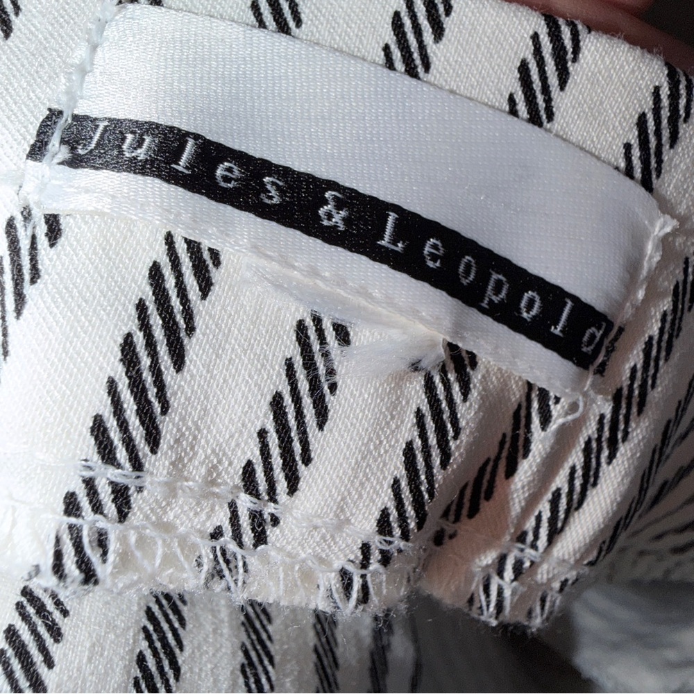 Jules & Leopold Black and White Striped High Waist Shorts 🩳 - Picture 3 of 4